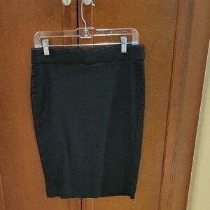 Elle Elegant Black Pencil Skirt
